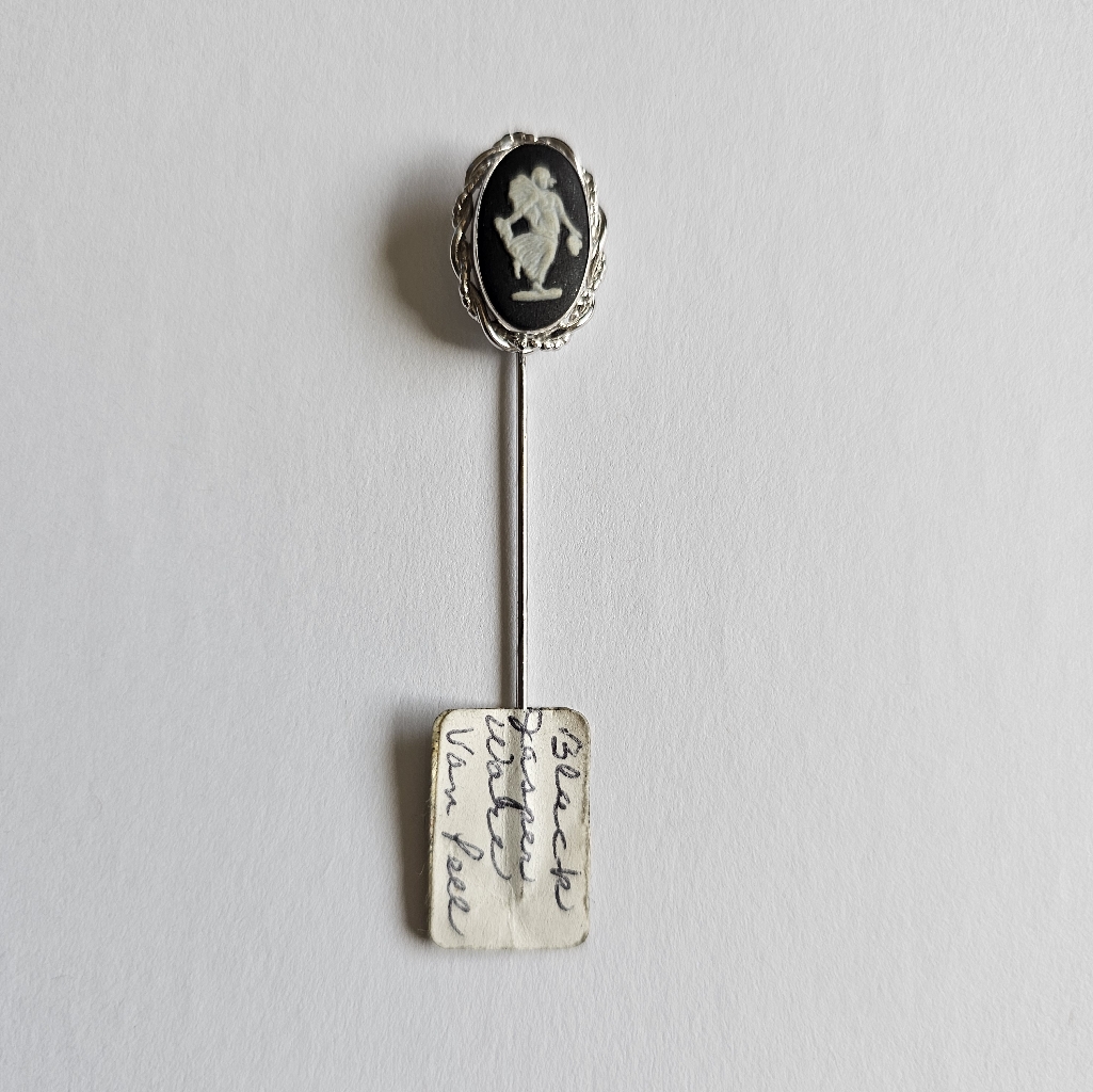Van Dell Wedgwood Jasperware Stick Pin 18$